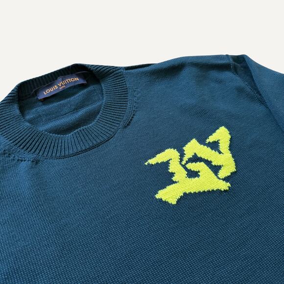 Size XL - Louis Vuitton Men's LV Logo Signature Crewneck - Picture 2 of 11